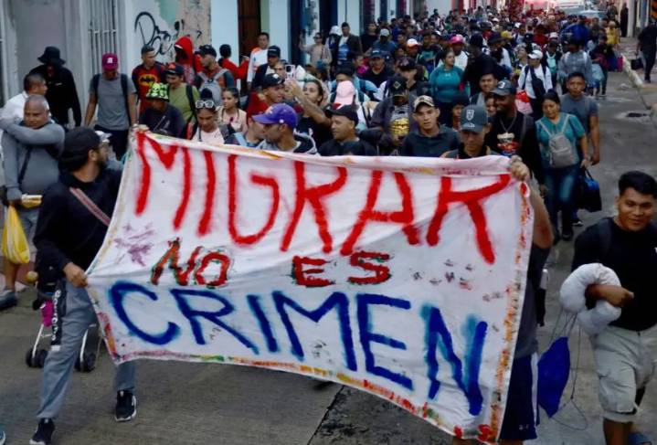 Jueza federal bloquea el procedimiento acelerado de expulsión de migrantes de Estados Unidos