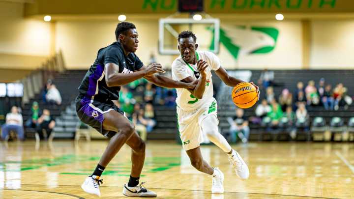 Former UND men's basketball player Deng Mayar dies Saturday at 22