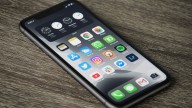 El error más común al limpiar la pantalla de tu teléfono móvil es este