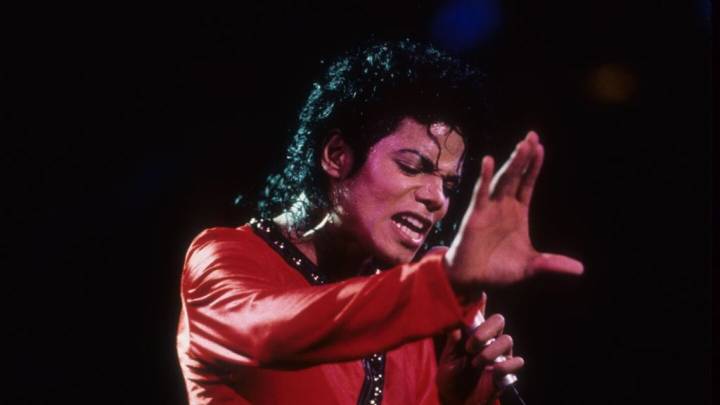 La historia detrás del himno esperanzador "You Are Not Alone" de Michael Jackson