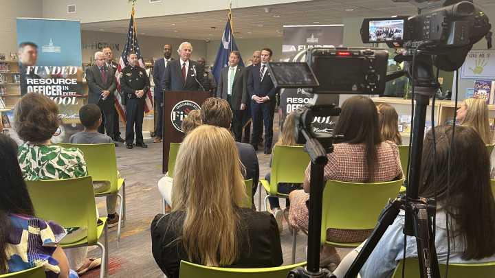 About 100 South Carolina schools remain without resource officers