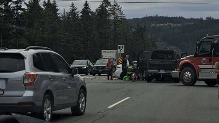Crash slows southbound traffic on Malahat highway Thursday
