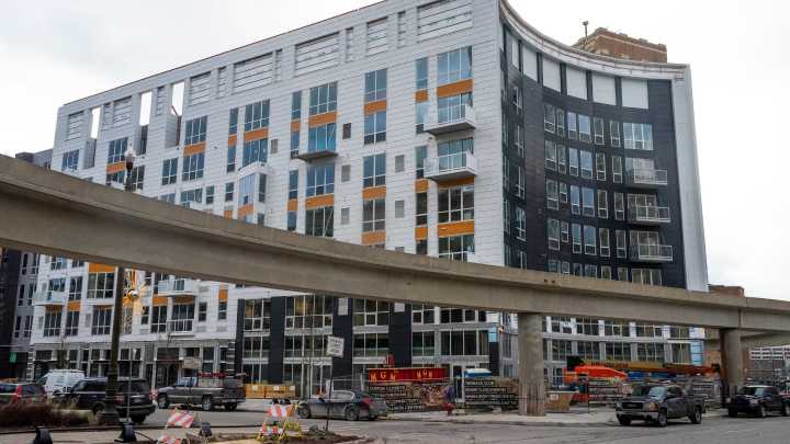 Developer blames downtown Detroit job losses for building's woes