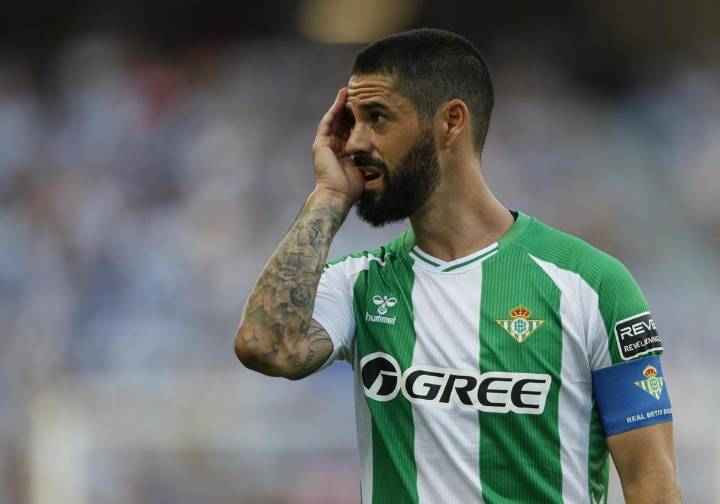 Isco Alarcón sufre fractura en el peroné y estará fuera tres meses