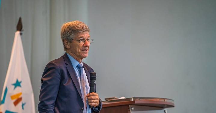Jeffrey Sachs, en Honduras: “el arbitraje internacional está completamente roto”