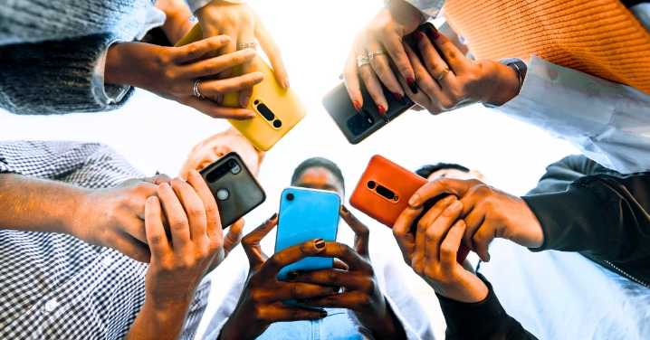 This Town Wants to Cap Phone Use at Two Hours a Day. Here’s Why.