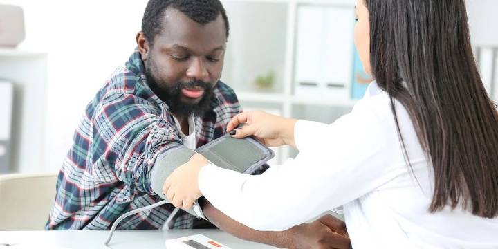 Las nuevas pautas de presión arterial destacan los cambios en el estilo de vida y el tratamiento personalizado