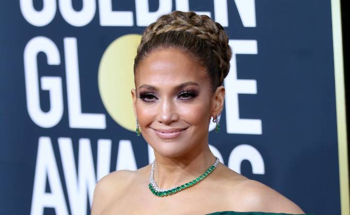 Insecto amenazó a JLo en concierto, pero la cantante supo cómo responder