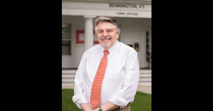 Manager's extended leave on Select Board agenda