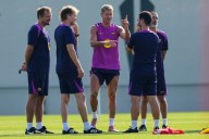 Lewandowski recibe el alta médica; De Jong, con permiso del club, no viaja a Valencia