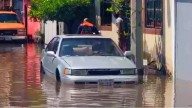Clara Brugada promete apoyo a las familias afectadas por lluvias en Iztacalco