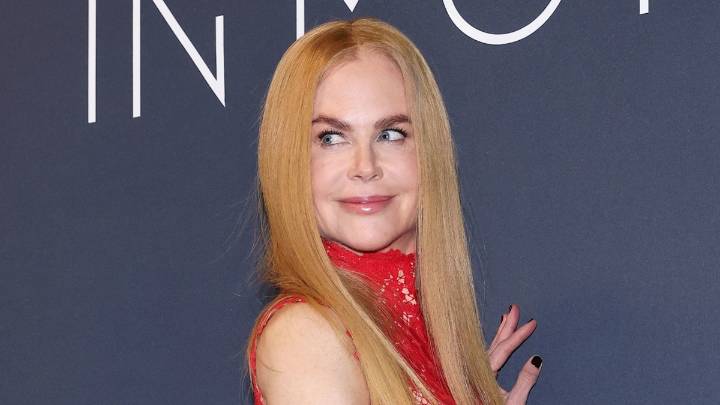 Nicole Kidman showcases wild natural curls in lavish vacation photos