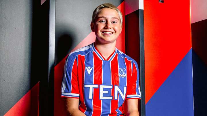 Lola Brown joins Palace on loan 