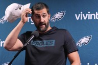 Offensive lineman Fred Johnson heads back to the Eagles in trade with Jaguars, AP source says