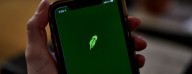 Robinhood Court Revives Investor Suit Over Post