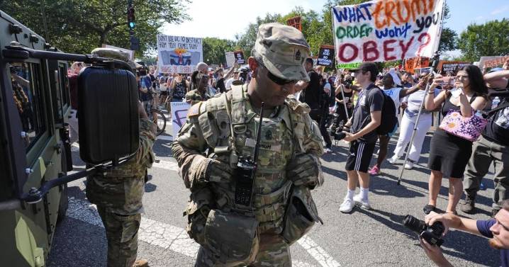 States move to send hundreds of National Guard members to Washington
