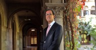 Rector De la Llera (PUC) se desmarca del FES y alista negativo informe para presentarlo al Senado
