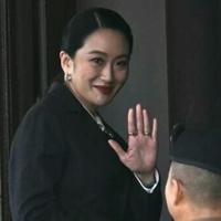 Thai court sacks PM over Cambodia phone call row