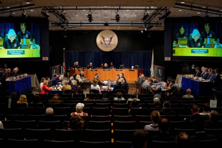 Final day of NTSB hearing on DC midair collision: investigators press for answers on what could have prevented crash