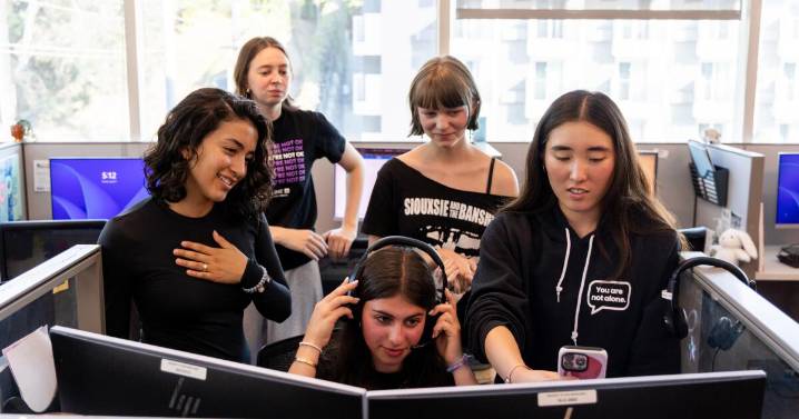 Letters to the Editor: A moment of appreciation for Teen Line’s skilled volunteers and founders