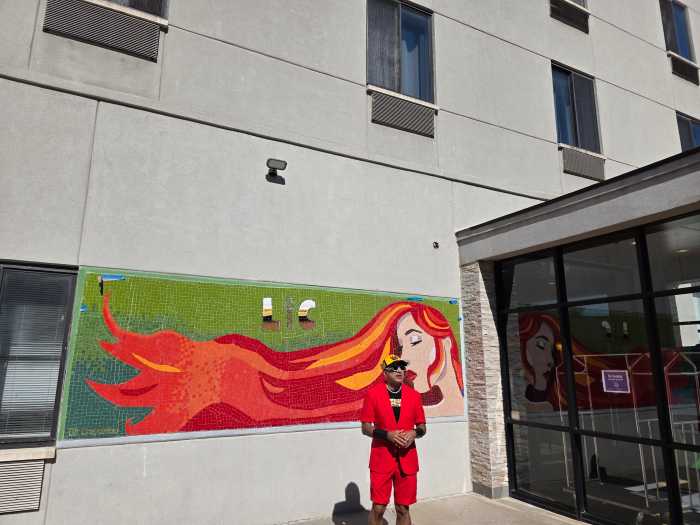 Long Island City’s largest outdoor mosaic mural unveiled at LIC Hotel