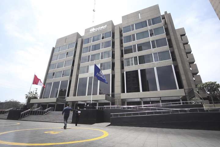 Presidente de EsSalud: contrataciones están sujetas a auditorías externas e internas