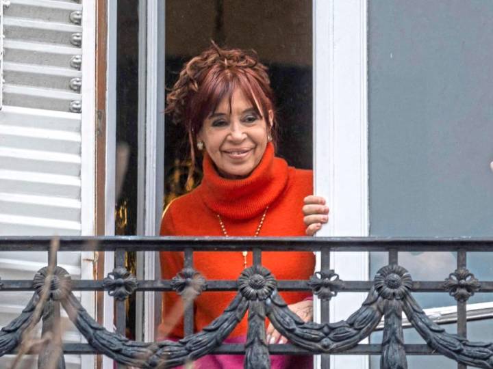 El dinero de la corrupción. Cristina Kirchner no quiere pagar lo que dispuso la Justicia y convocan a una audiencia para definir el monto