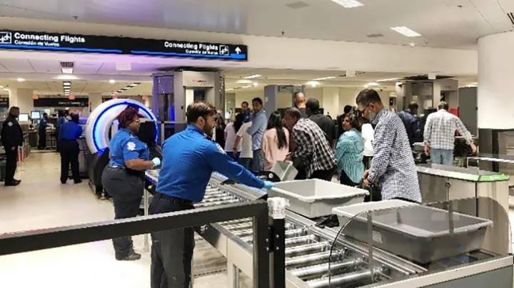 Pasajera arrestada por entrar en zona restringida del aeropuerto de Miami