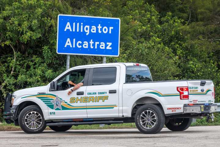 Florida apelará el fallo que cerrará 'Alligator Alcatraz' y avisa que seguirá deportando