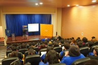 Kinross y Corproa abren espacio de encuentro para jóvenes que buscan reinventarse