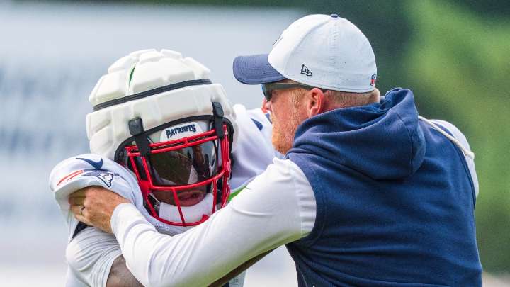 Patriots coach offers intel into competitive wide receiver room