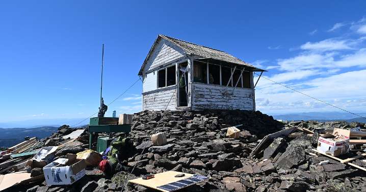 Mountaintop overhaul: Volunteer effort stokes historic fire lookouts back into peak condition