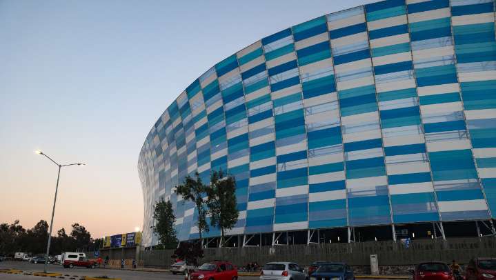 Gobierno de Puebla presentará iniciativa para tipificar como delito la violencia en los estadi...