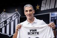 “Voy a aprender con Neymar”. Vojvoda fue presentado en Santos, que recurre a otro argentino para escapar del descenso