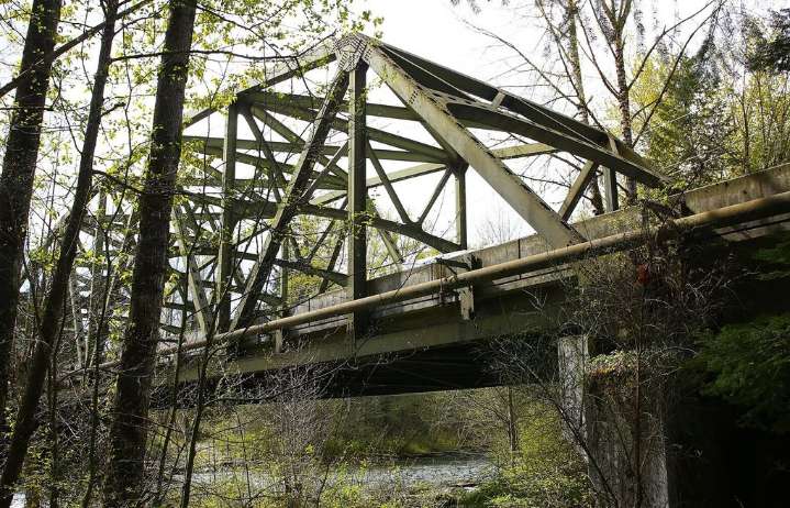White River Bridge could be closed for weeks, King County executive says
