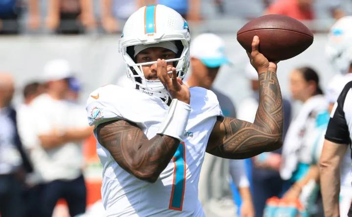 Tua Tagovailoa, Dolphins lose new weapon for entire 2025 NFL season after game vs Bears