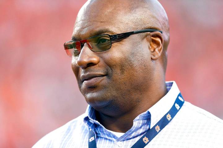 Auburn to honor Bo Jackson this football season