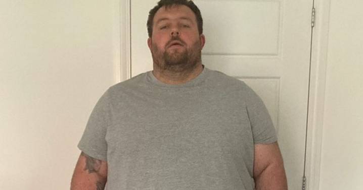 40stone dad too fat to fit in car loses half his body weight