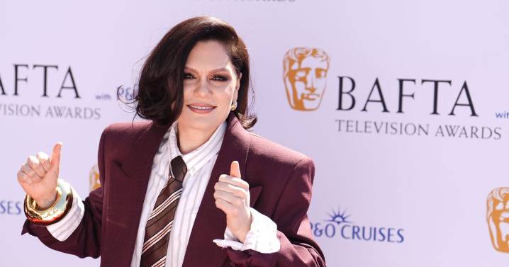 Jessie J postpones tour as she gives 'sad' cancer update