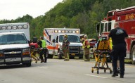 Accidente de autobús turístico en Nueva York deja cinco muertos y heridos; "se cree que el conductor se distrajo"