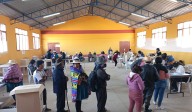 Bolivianos castigan a la izquierda: proyectan segunda vuelta con dos candidatos de derecha