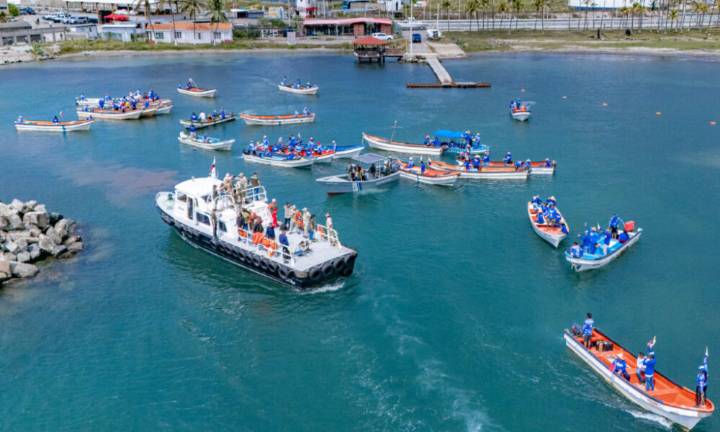 Pescadores se unen como Cuerpo Combatiente ante el llamado patriótico