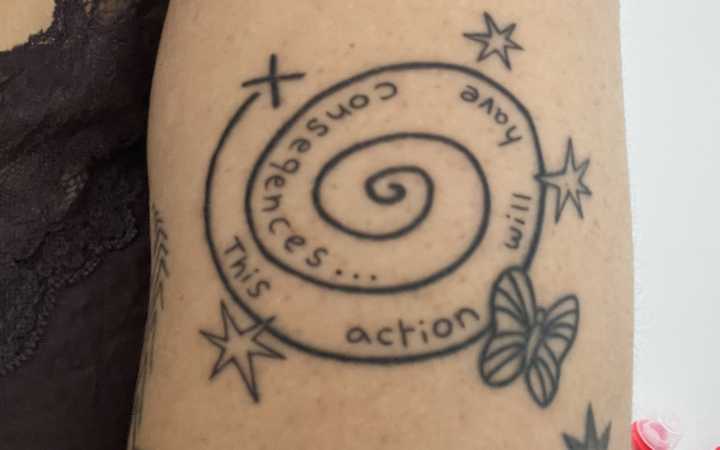 Woman Gets Tattoo in Memory of Late Aunt, Week Later She Notices Something