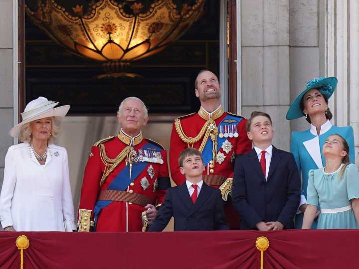Los príncipes William y Kate se mudan para empezar una vida nueva después del drama del cáncer