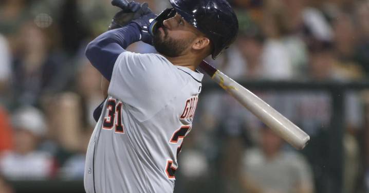Hernaiz draws walk-off walk, Athletics beat Tigers 7