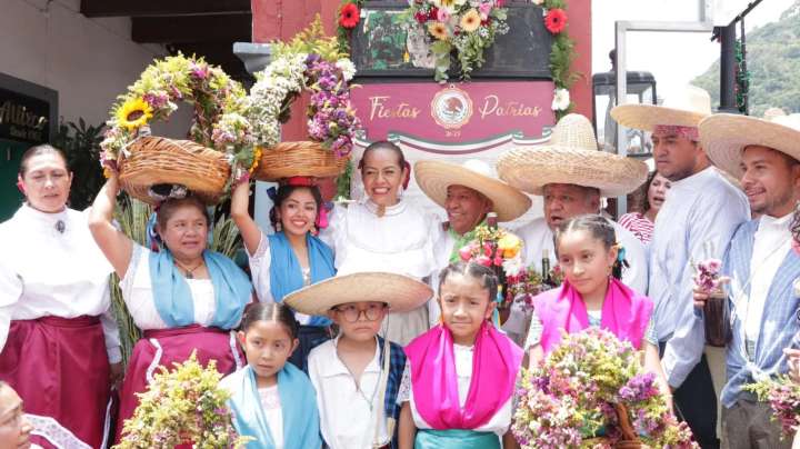 Orgullo y Cultura: Ariadna Ayala encabeza el inicio de las fiestas patrias en Atlixco
