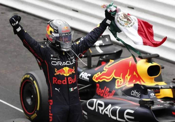 Escudería Cadillac logró convencer a “Checo”