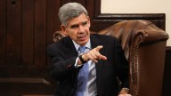 Top economist says two contenders to replace Fed Chair Powell stand out