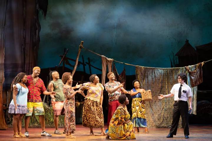 Artista latino debuta en famoso musical de Broadway en Charlotte
