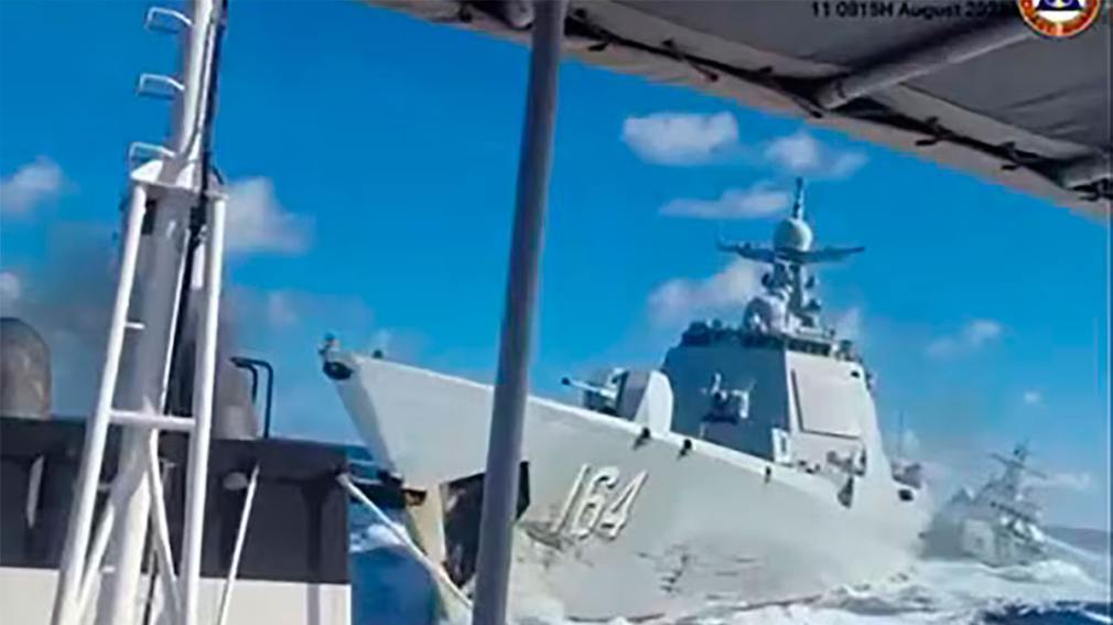 Buques chinos chocaron mientras perseguían a un barco filipino en medio de una zona reclamada por Pekín